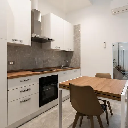 The Urban Nest By Wonderful Italy Apartman